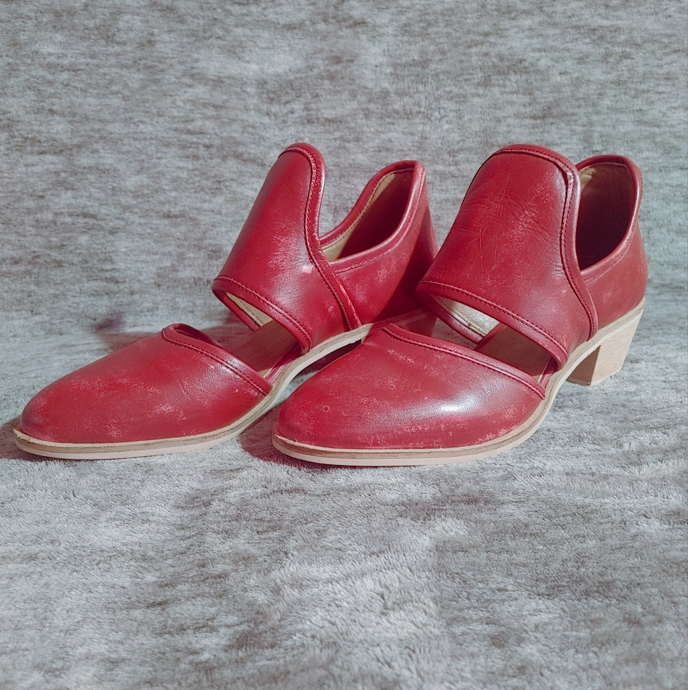 VERY VOLATILE | Elegant Burnt Red Women's Shoes Size 7